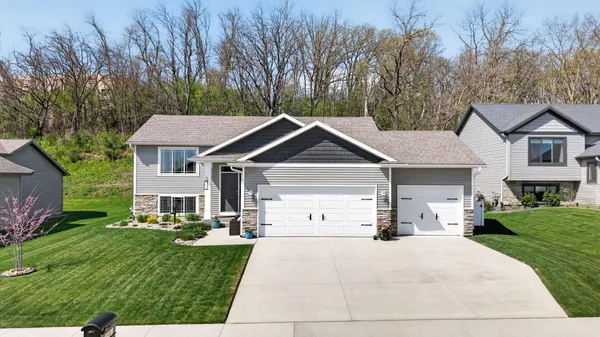 $449,900 | 3381 Ridgeline Drive Southeast, Rochester, MN 55904