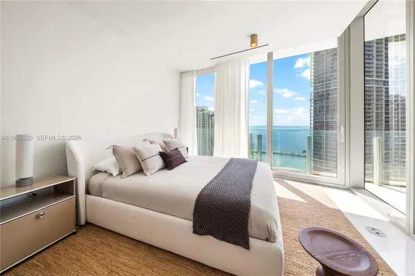$15,500 | 300 Biscayne Blvd Way, Unit 3005W, Miami, FL 33131