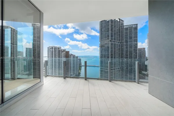 $15,500 | 300 Biscayne Blvd Way, Unit 3005W, Miami, FL 33131