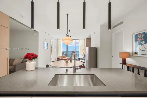 $15,500 | 300 Biscayne Blvd Way, Unit 3005W, Miami, FL 33131