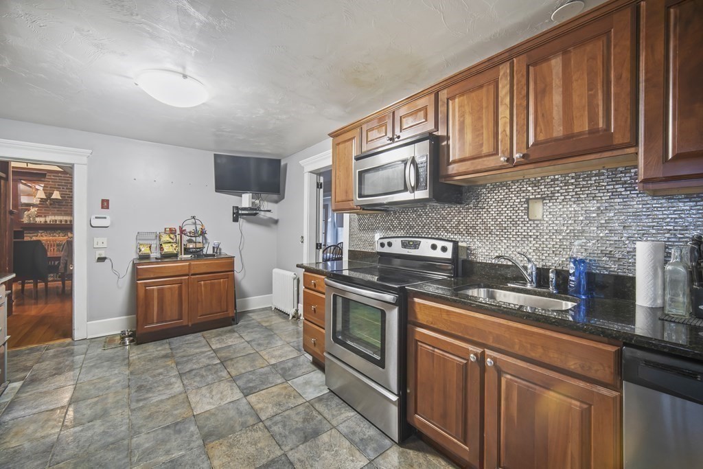 17 Seagull Road Quincy, MA 02169 - Photo 14 of 24 Gallery Image 14