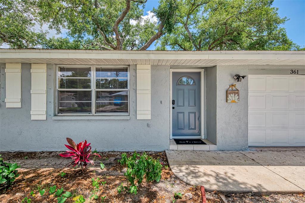 361 Falkland Road Venice, FL 34293 - Photo 4 of 40