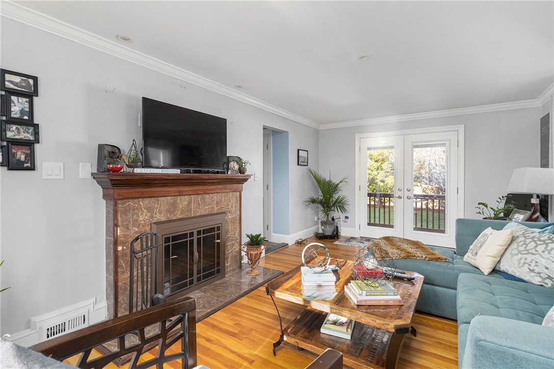 17 Brookwood Road Cranston, RI 02910 - Photo 13 of 32 Gallery Image 13