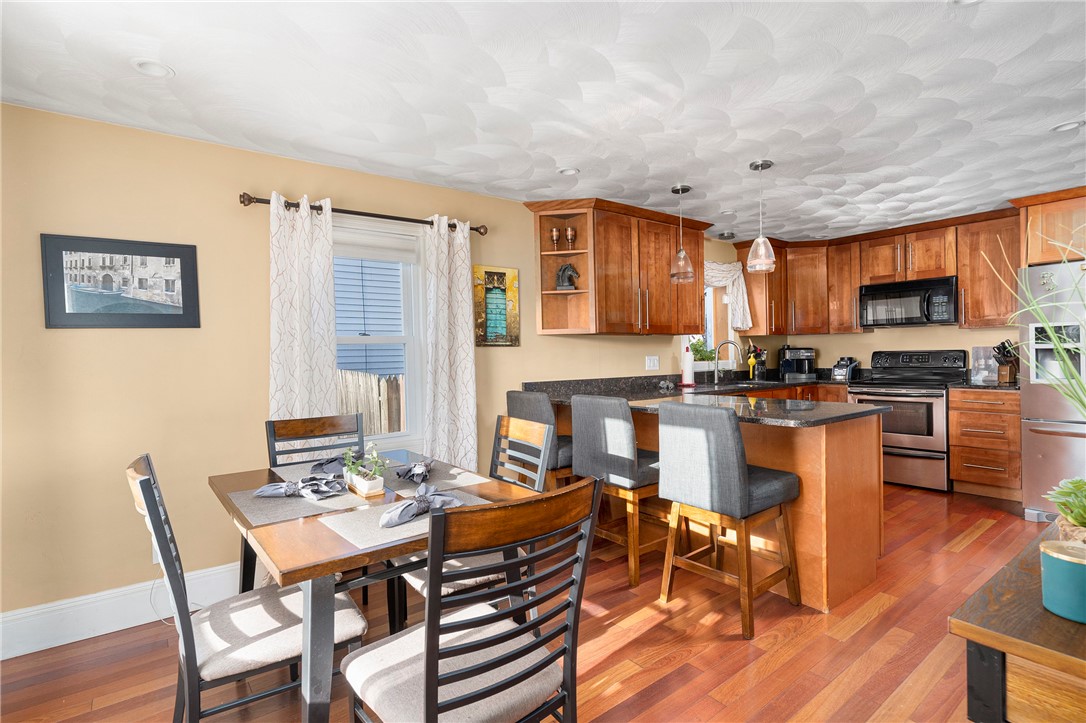 17 Brookwood Road Cranston, RI 02910 - Photo 14 of 32 Gallery Image 14