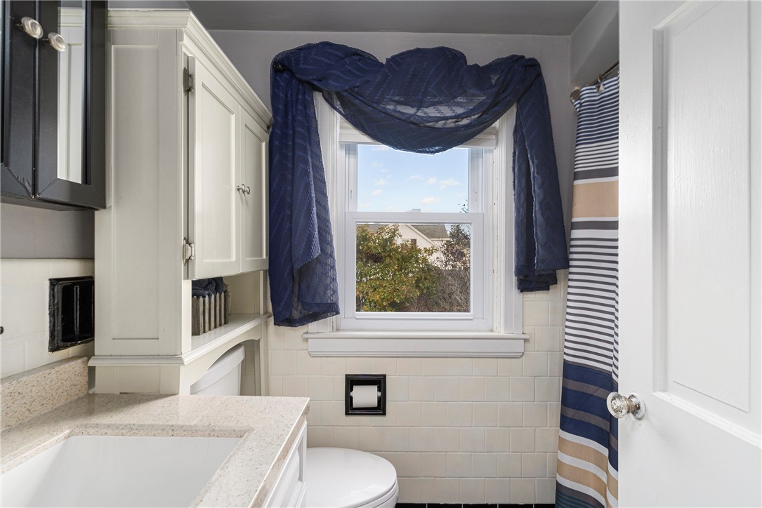 17 Brookwood Road Cranston, RI 02910 - Photo 23 of 32 Gallery Image 23