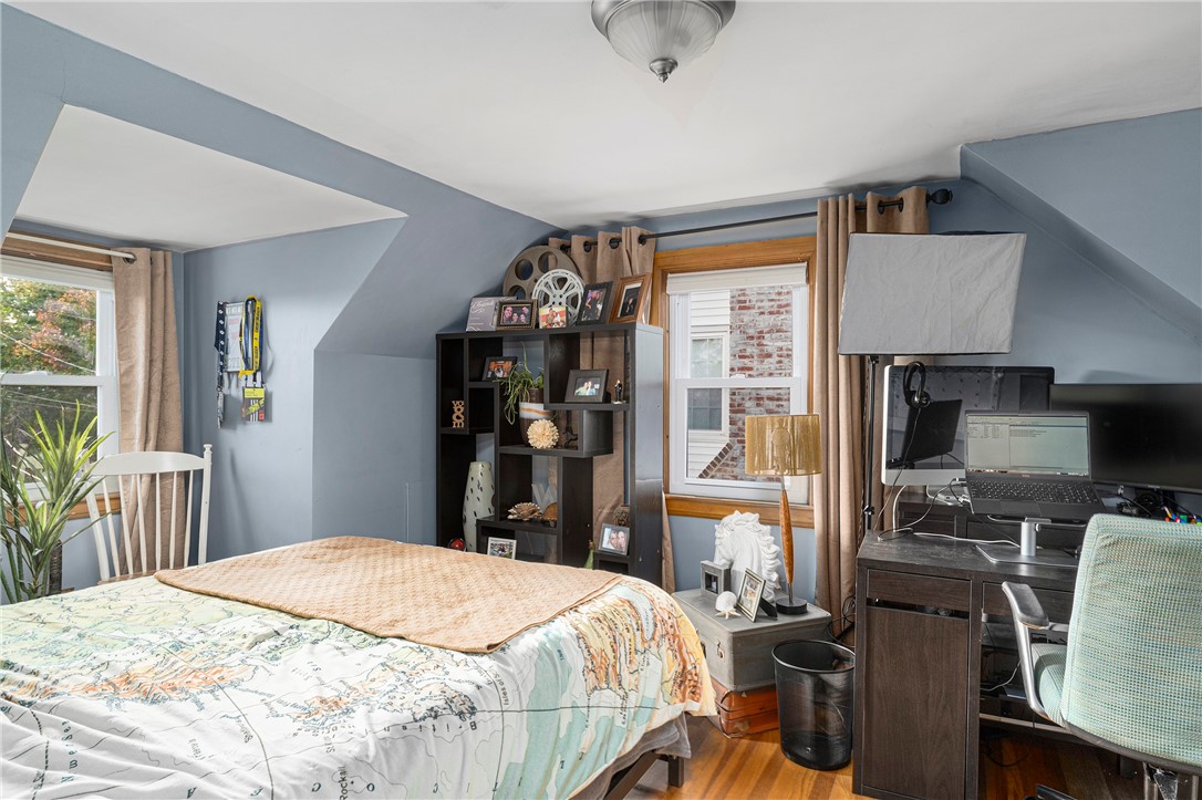 17 Brookwood Road Cranston, RI 02910 - Photo 25 of 32 Gallery Image 25