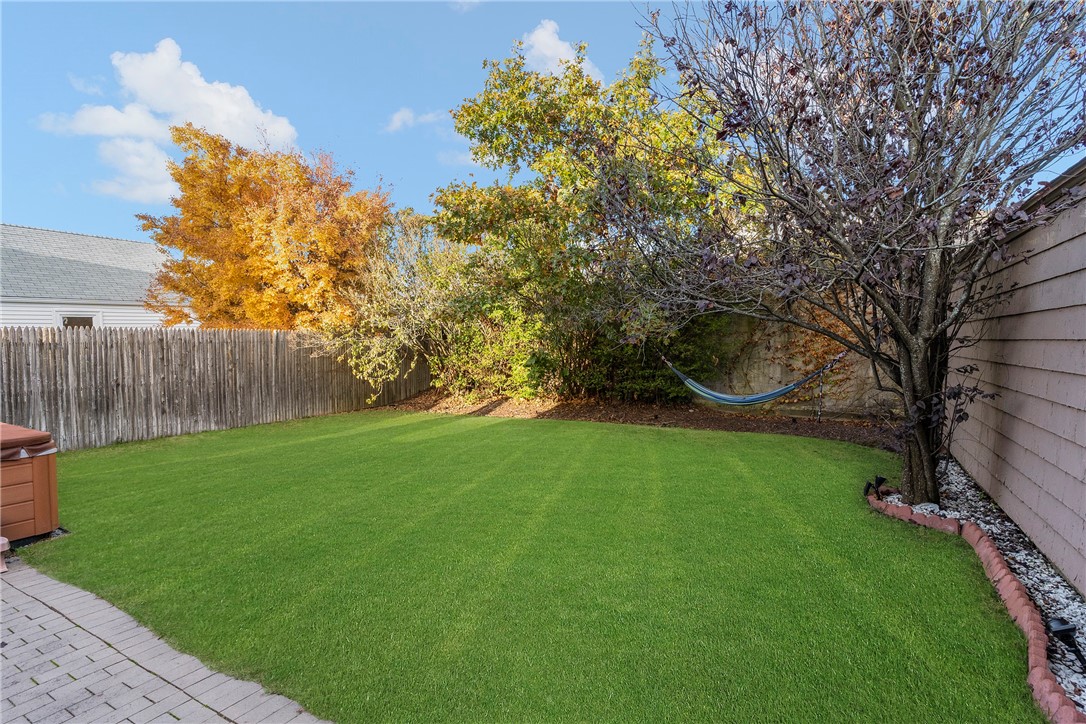17 Brookwood Road Cranston, RI 02910 - Photo 7 of 32 Gallery Image 7