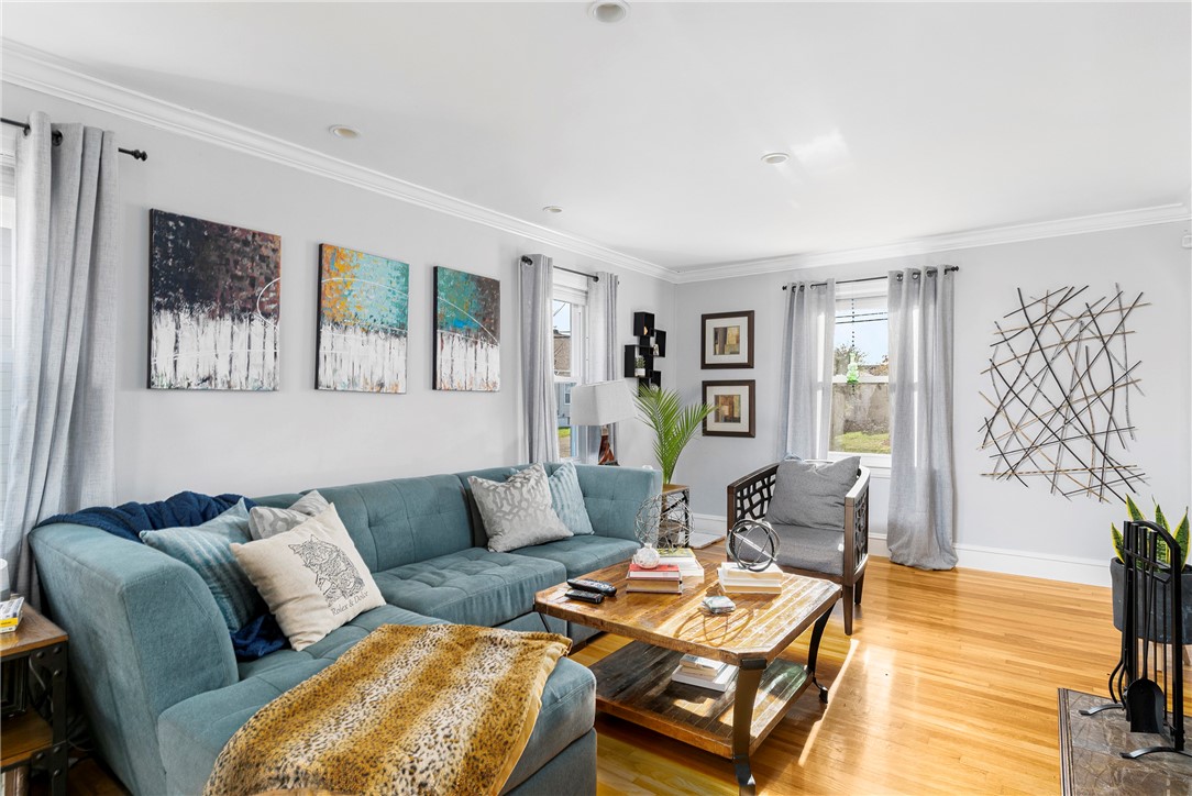 17 Brookwood Road Cranston, RI 02910 - Photo 10 of 32 Gallery Image 10