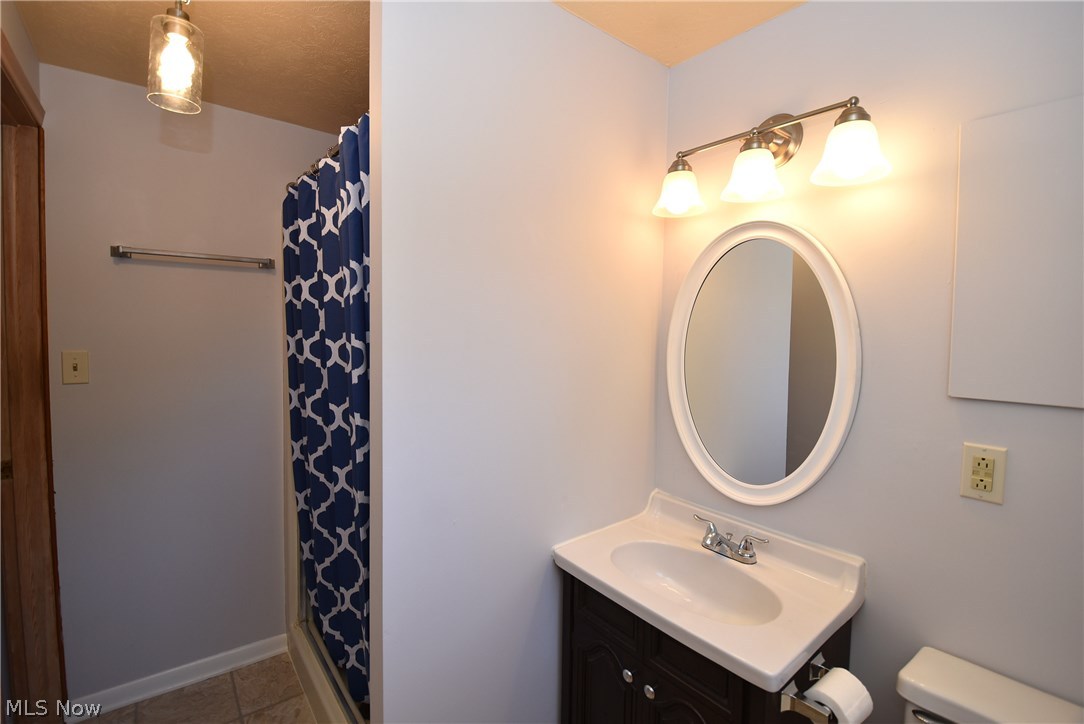23920 Knickerbocker Road Bay Village, OH 44140 - Photo 21 of 29 Gallery Image 21