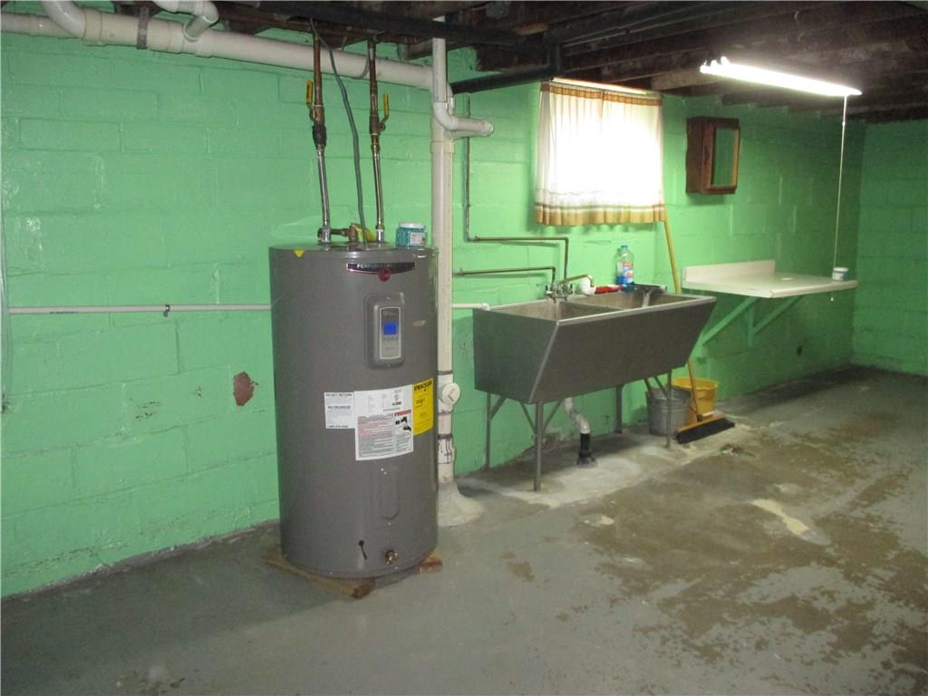 1405 Barclay Hill Road Beaver, PA 15009 - Photo 15 of 20 Newer H2O tank