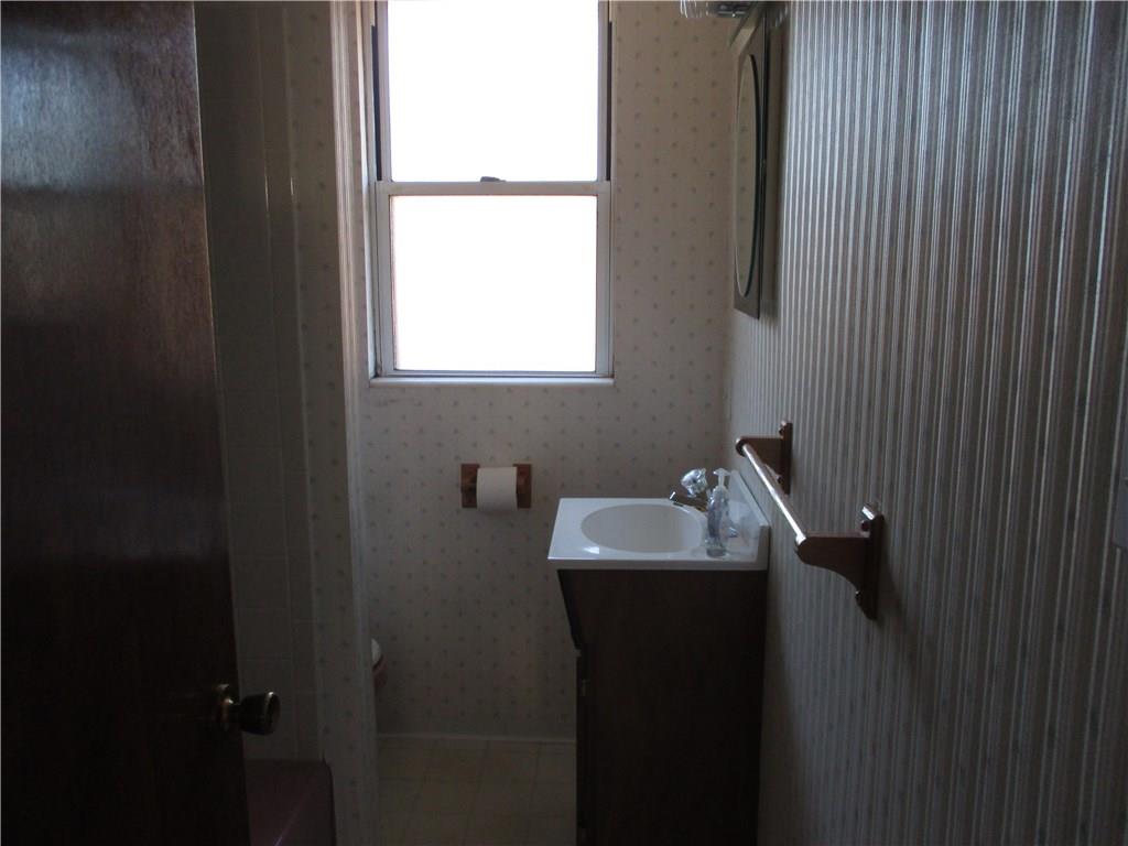 1405 Barclay Hill Road Beaver, PA 15009 - Photo 6 of 20 Bathroom