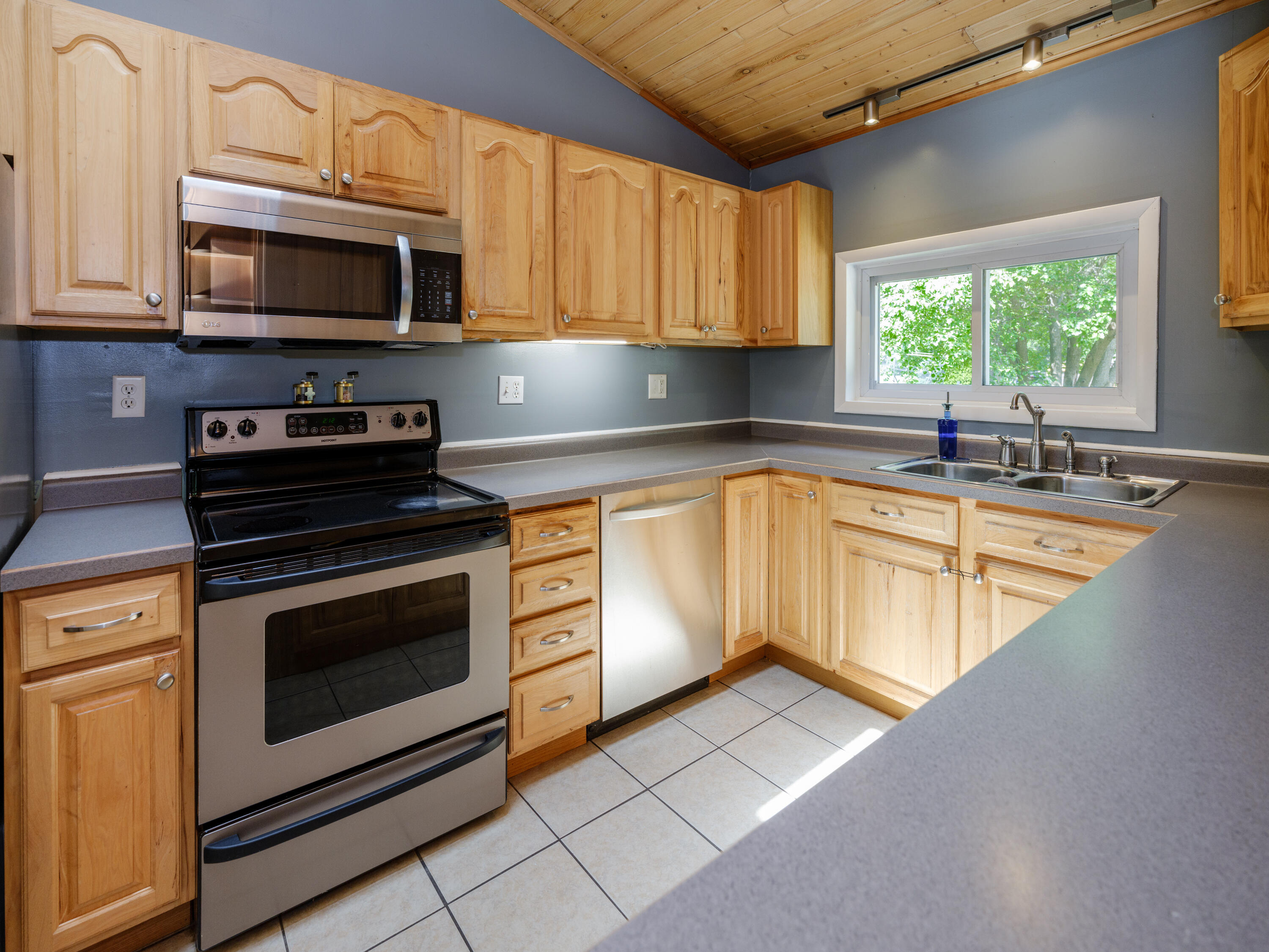 52120 Kern Drive Three Rivers, MI 49093 - Photo 12 of 35 52120 Kern Dr-112