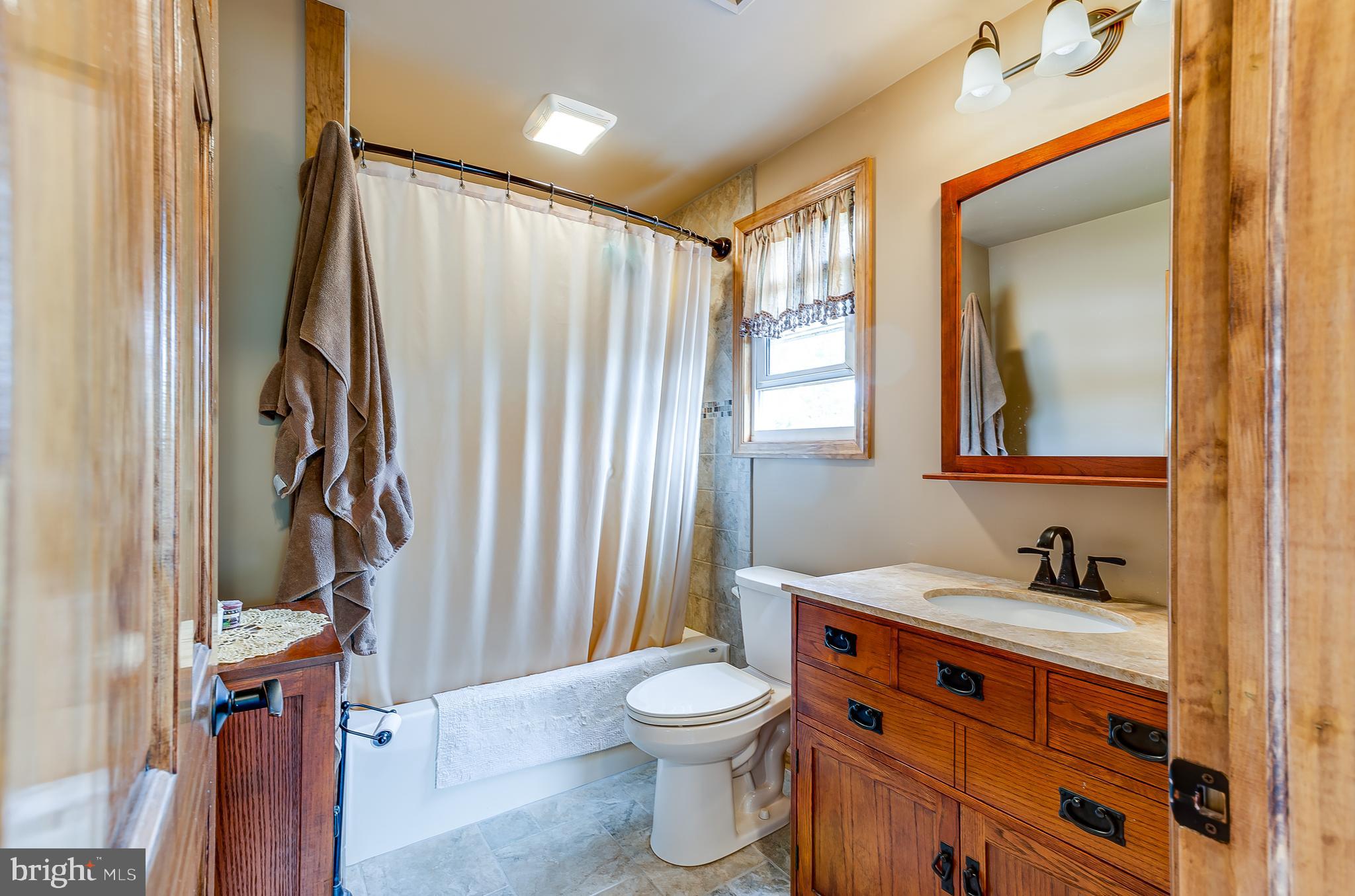 321 Retreat Road Southampton, NJ 08088 - Photo 17 of 32 Bathroom