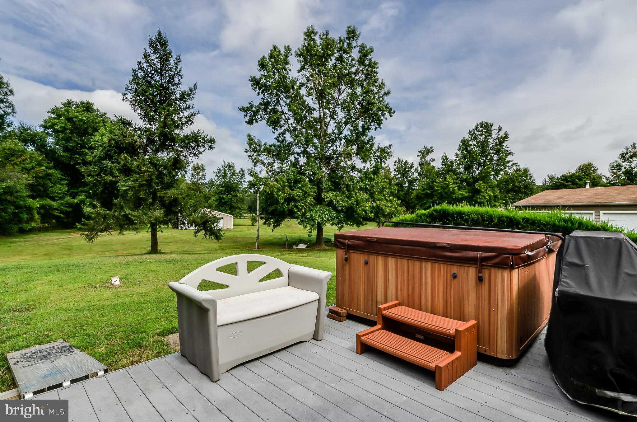 321 Retreat Road Southampton, NJ 08088 - Photo 23 of 32 Back Deck