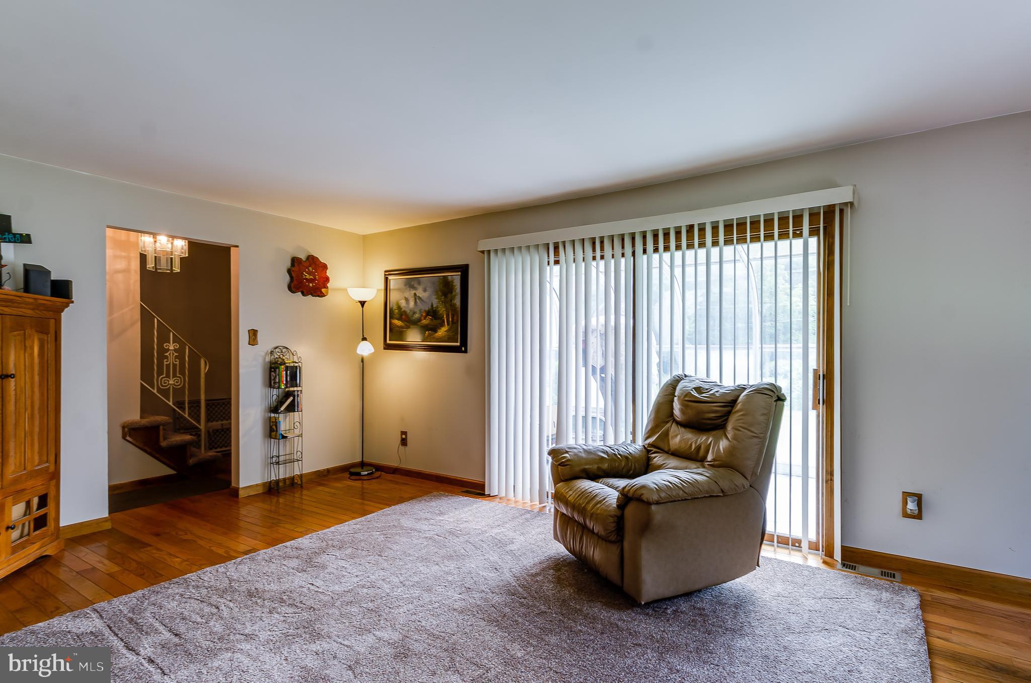 321 Retreat Road Southampton, NJ 08088 - Photo 6 of 32 Living Room