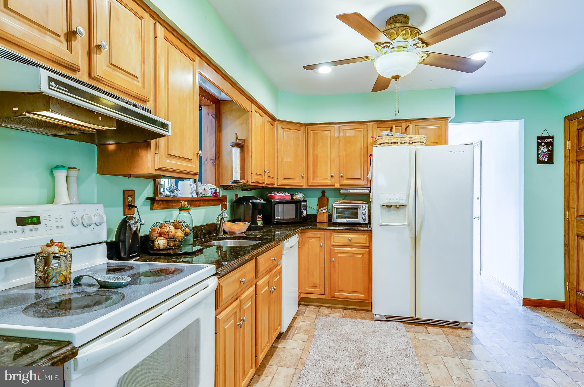 321 Retreat Road Southampton, NJ 08088 - Photo 10 of 32 Kitchen