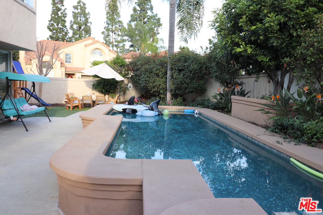 2 Montage Irvine, CA 92614 - Photo 23 of 32 a view of outdoor space and yard