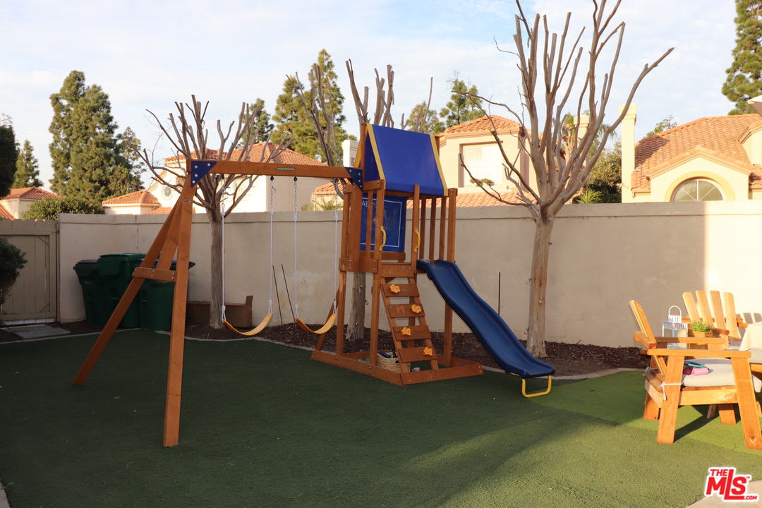 2 Montage Irvine, CA 92614 - Photo 25 of 32 a view of a slide in the backyard of a house
