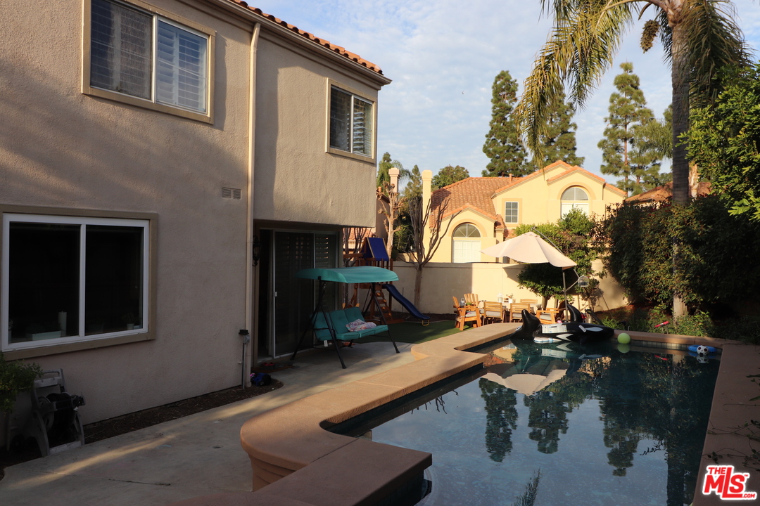 2 Montage Irvine, CA 92614 - Photo 28 of 32 a view of a house with a patio