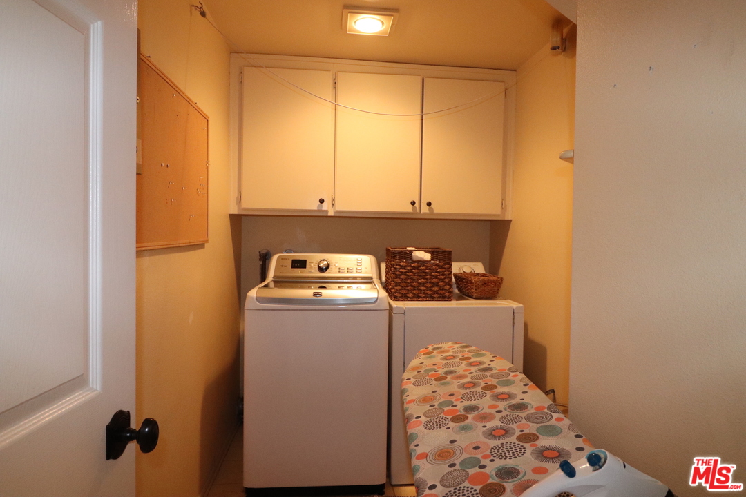 2 Montage Irvine, CA 92614 - Photo 31 of 32 a utility room with dryer and washer