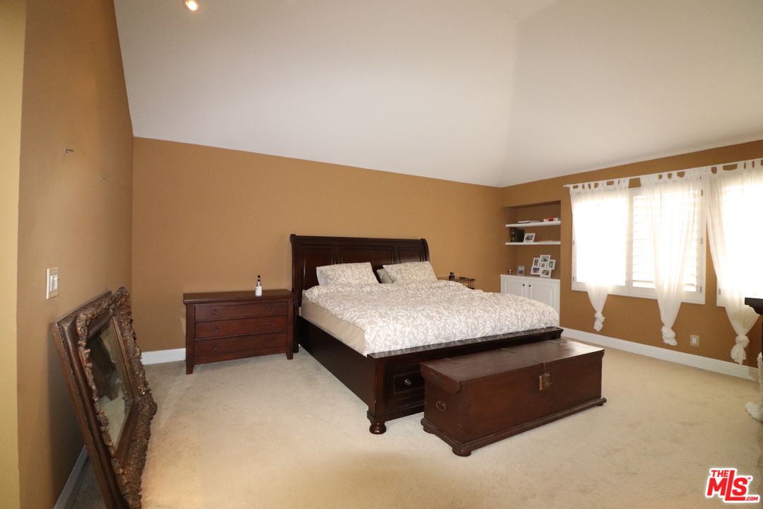 2 Montage Irvine, CA 92614 - Photo 10 of 32 a bedroom with a bed and large windows