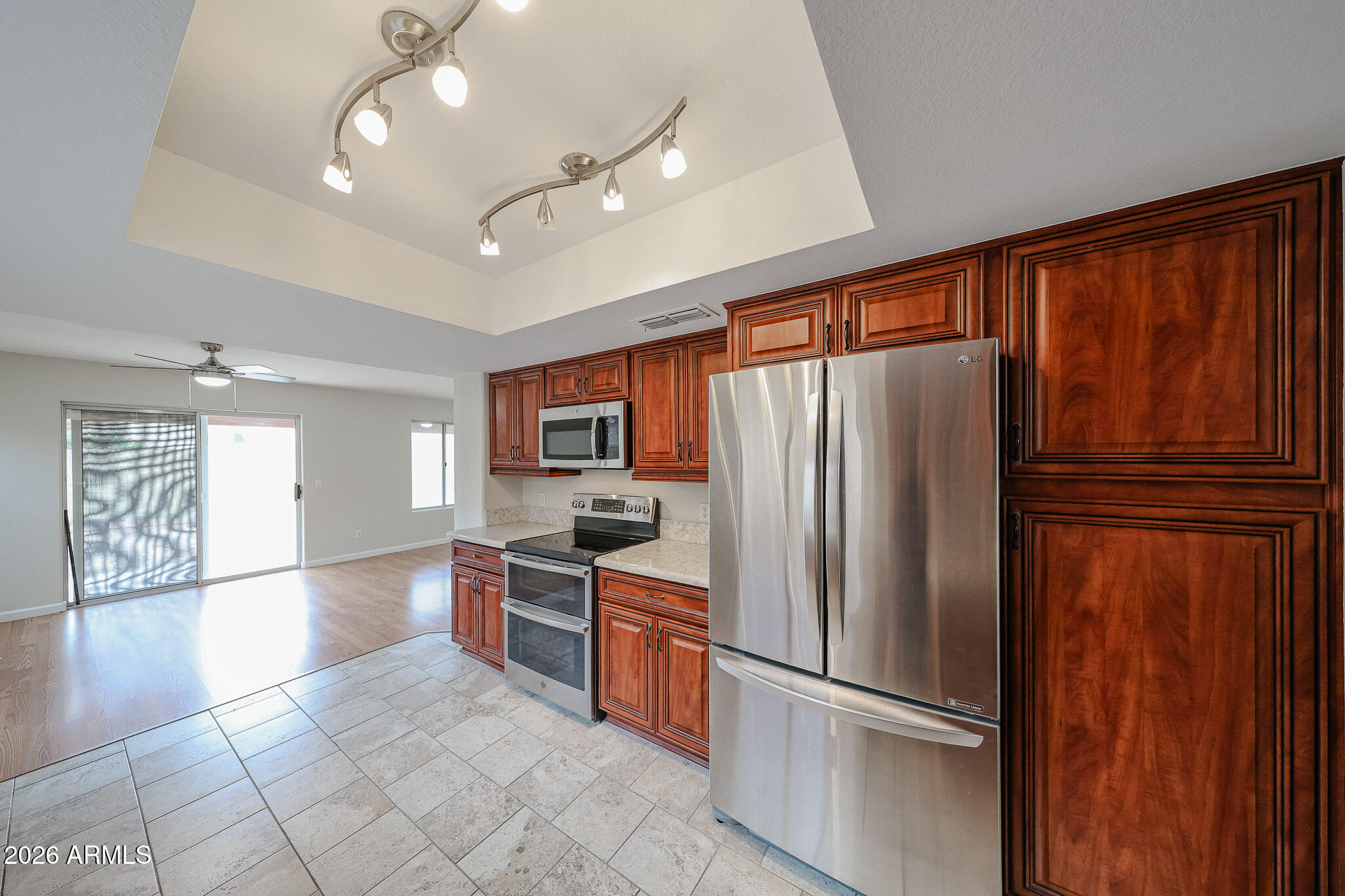4725 East St John Road Phoenix, AZ 85032 - Photo 14 of 40 Kitchen