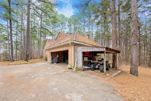 $389,900 | 371 Woodland Drive, Huntingdon, TN 38344