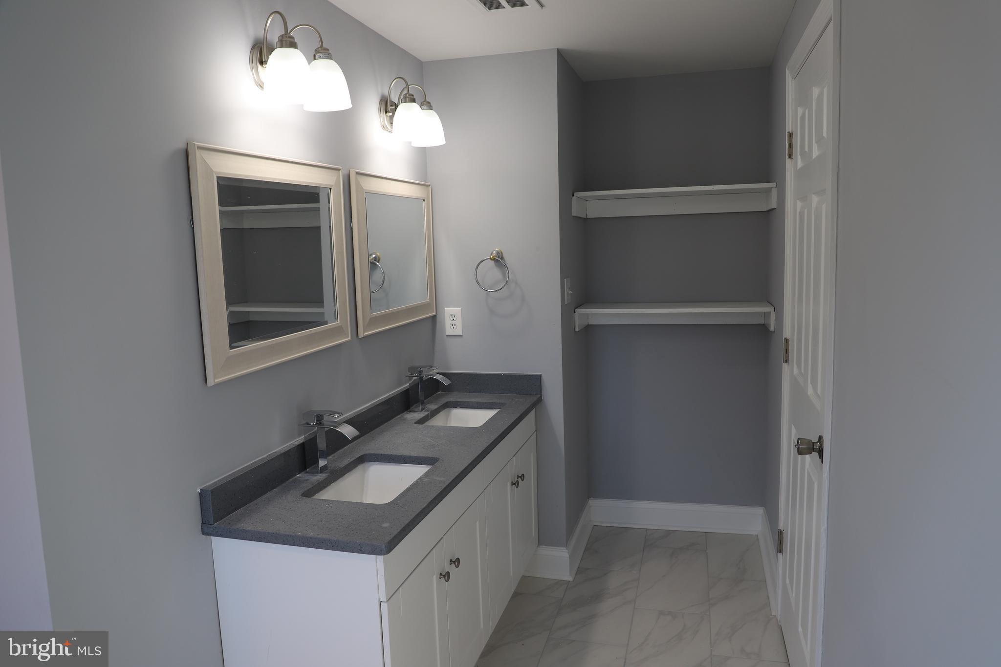 135 North Harrison Road Sterling, VA 20164 - Photo 21 of 73 BATHROOM