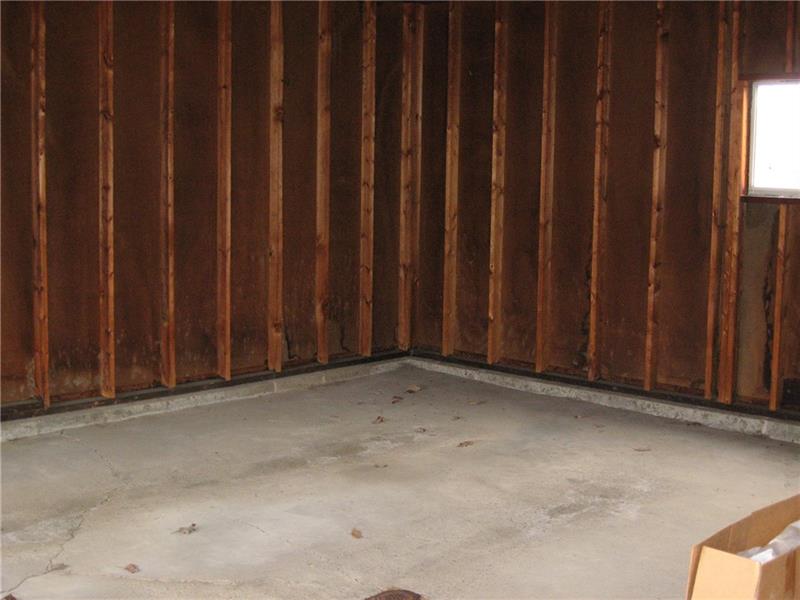 1005 Wible Run Road Pittsburgh, PA 15209 - Photo 15 of 15 Super 2 car detached garage with automatic door opener