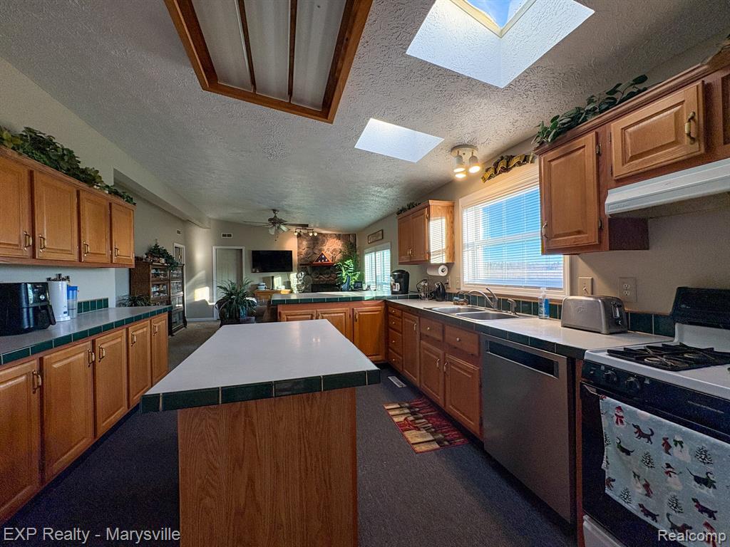 6433 Norman Road Jeddo, MI 48032 - Photo 18 of 38 Gallery Image 18