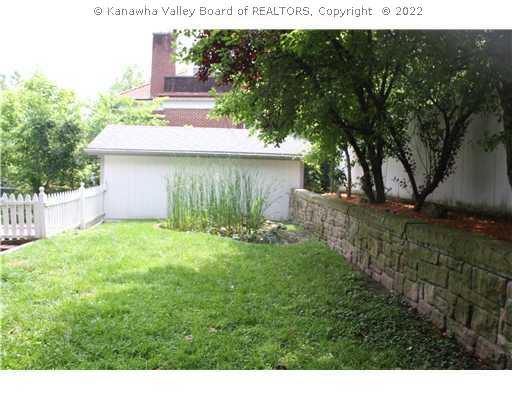 925 Ridgemont Road Charleston, WV 25314 - Photo 5 of 16 Exterior Front.