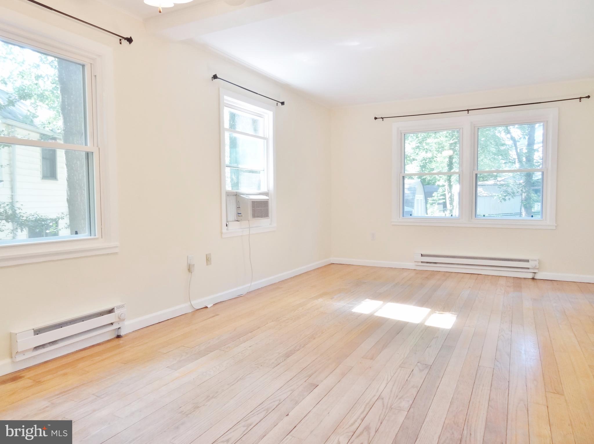 11 Hillside Road, Unit E Greenbelt, MD 20770 - Photo 5 of 11 Living Room