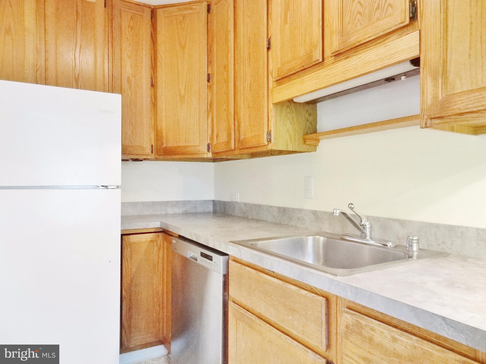 11 Hillside Road, Unit E Greenbelt, MD 20770 - Photo 8 of 11 Kitchen