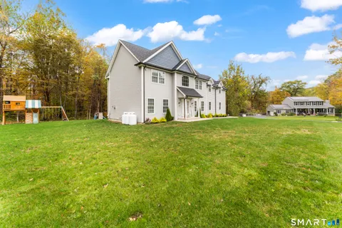 $800,000 | 5 Anthonys Lane, New Milford, CT 06776