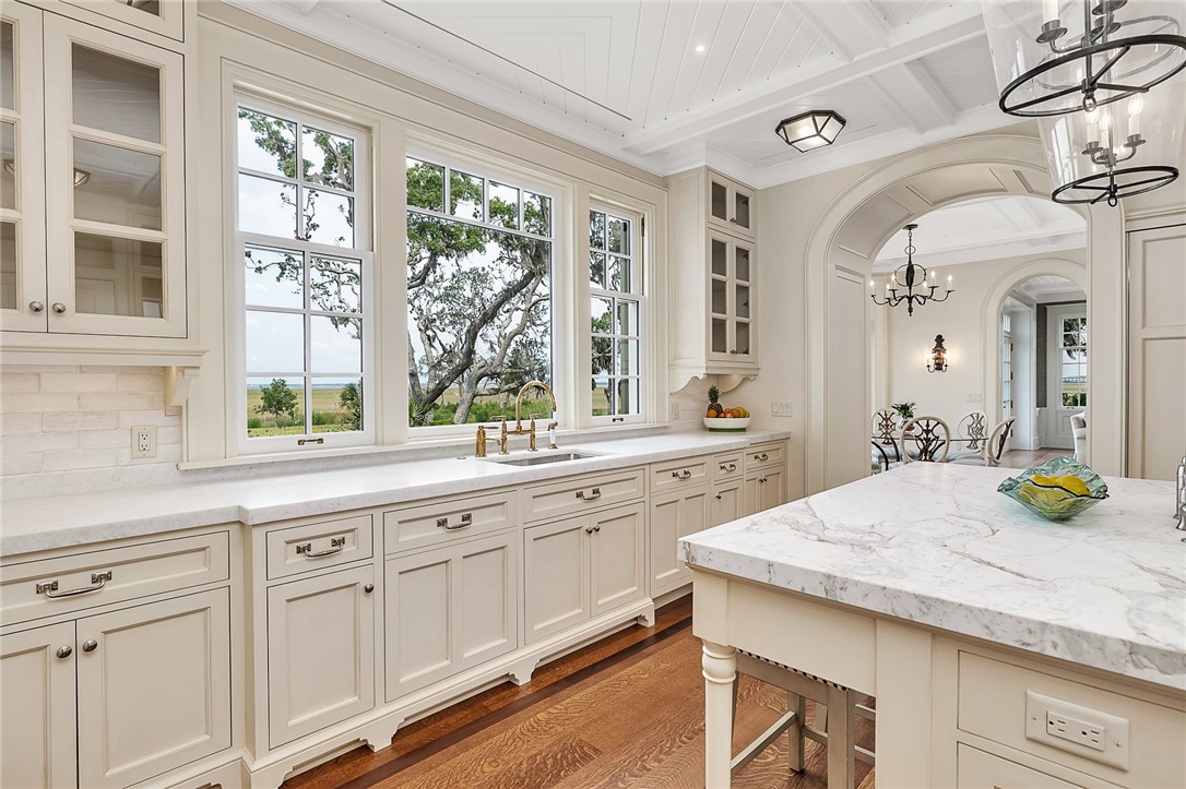 144 Point Lane St. Simons Island, GA 31522 - Photo 11 of 100