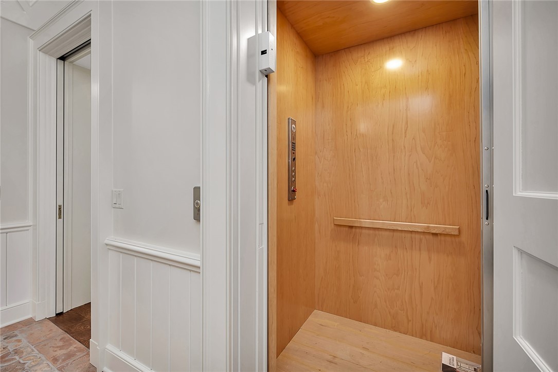 144 Point Lane St. Simons Island, GA 31522 - Photo 23 of 100 Elevator
