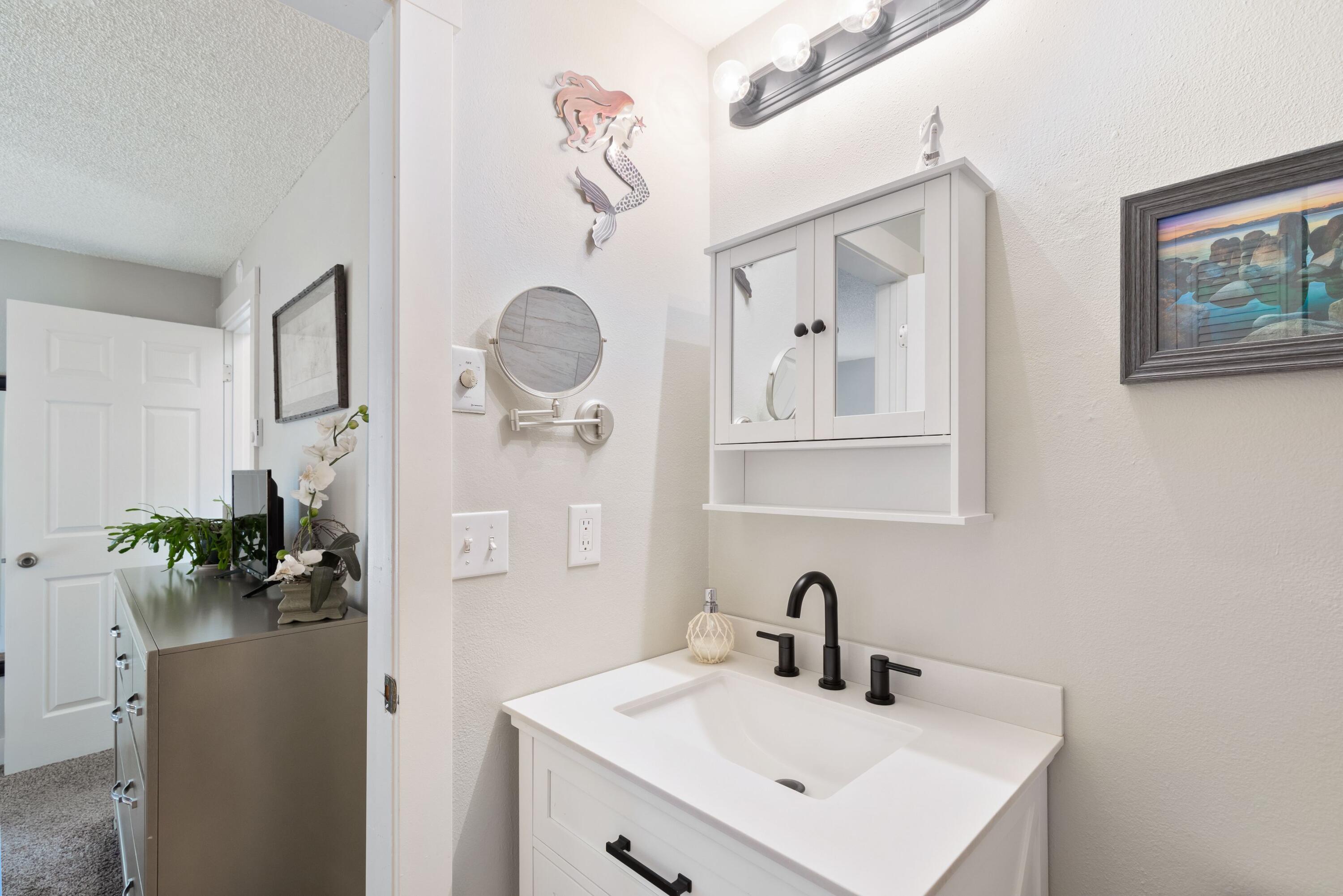 1700 Northeast Wells Acres Road, Unit 4 Bend, OR 97701 - Photo 14 of 17 Bathroom