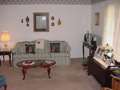 4541 Greenfield Road Bethlehem, PA 18017 - Photo 3 of 9 Formal living room with pretty wall border