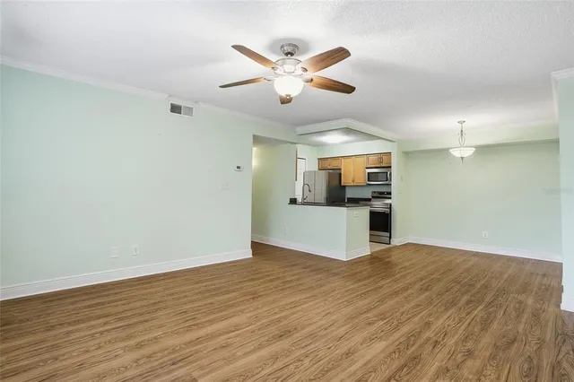 $2,150 | 3275 Haviland Court, Unit 103, Palm Harbor, FL 34684