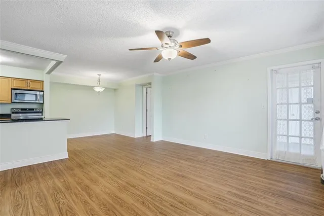 $2,150 | 3275 Haviland Court, Unit 103, Palm Harbor, FL 34684