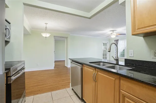 $2,150 | 3275 Haviland Court, Unit 103, Palm Harbor, FL 34684