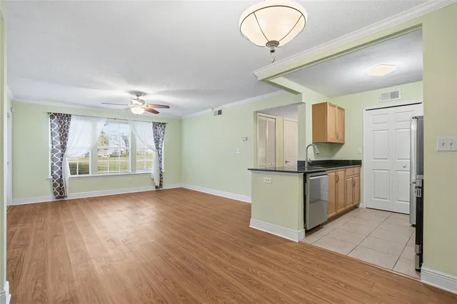 $2,150 | 3275 Haviland Court, Unit 103, Palm Harbor, FL 34684