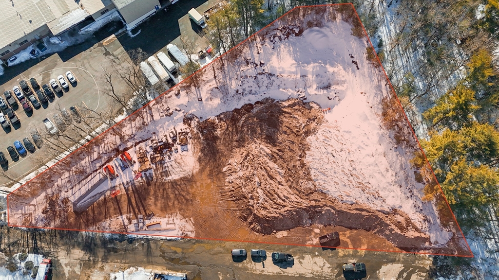 a view of outdoor space with yard