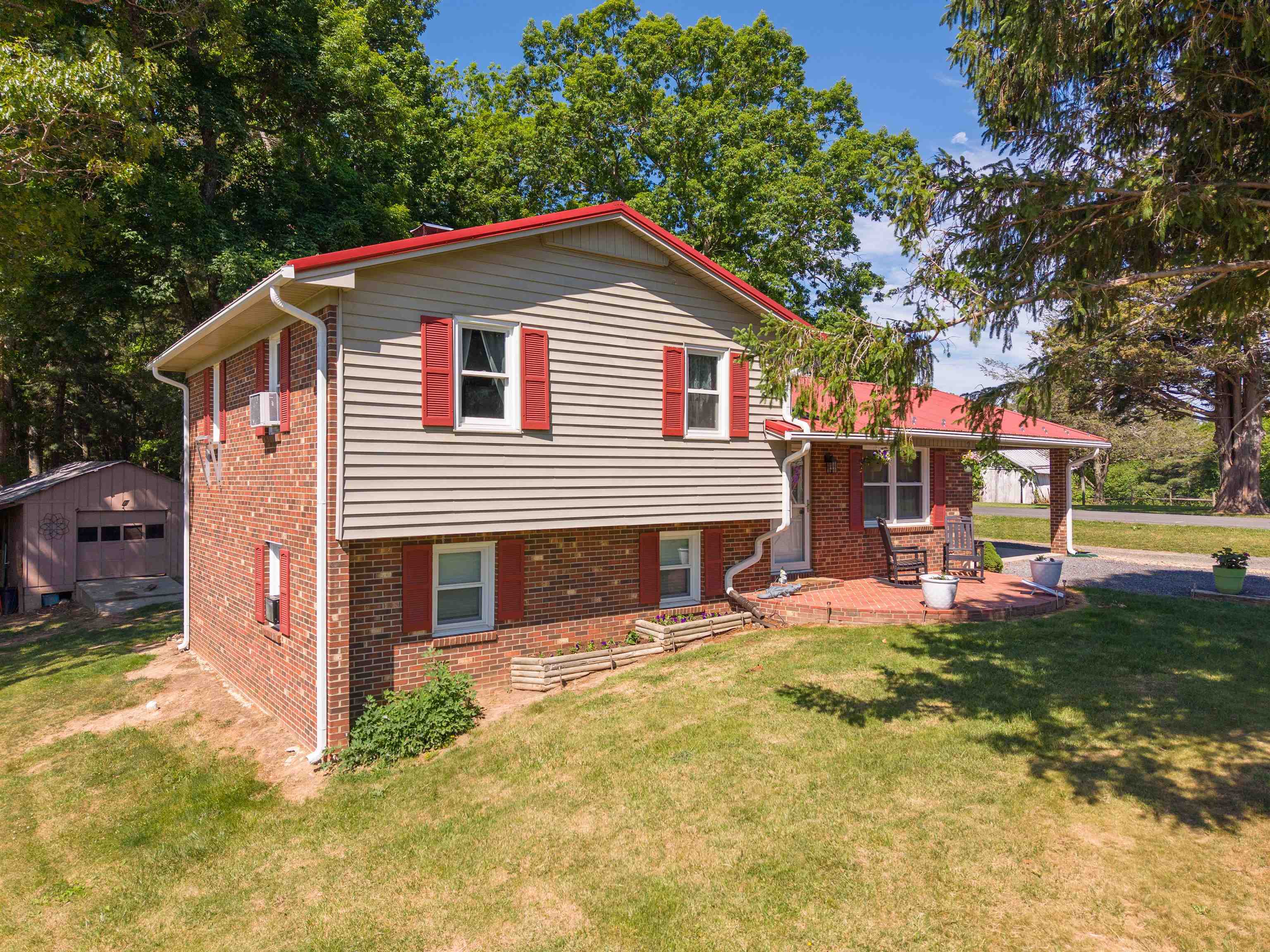 1865 Oak Grove Road Woodlawn, VA 24381 - Photo 13 of 82 Gallery Image 13