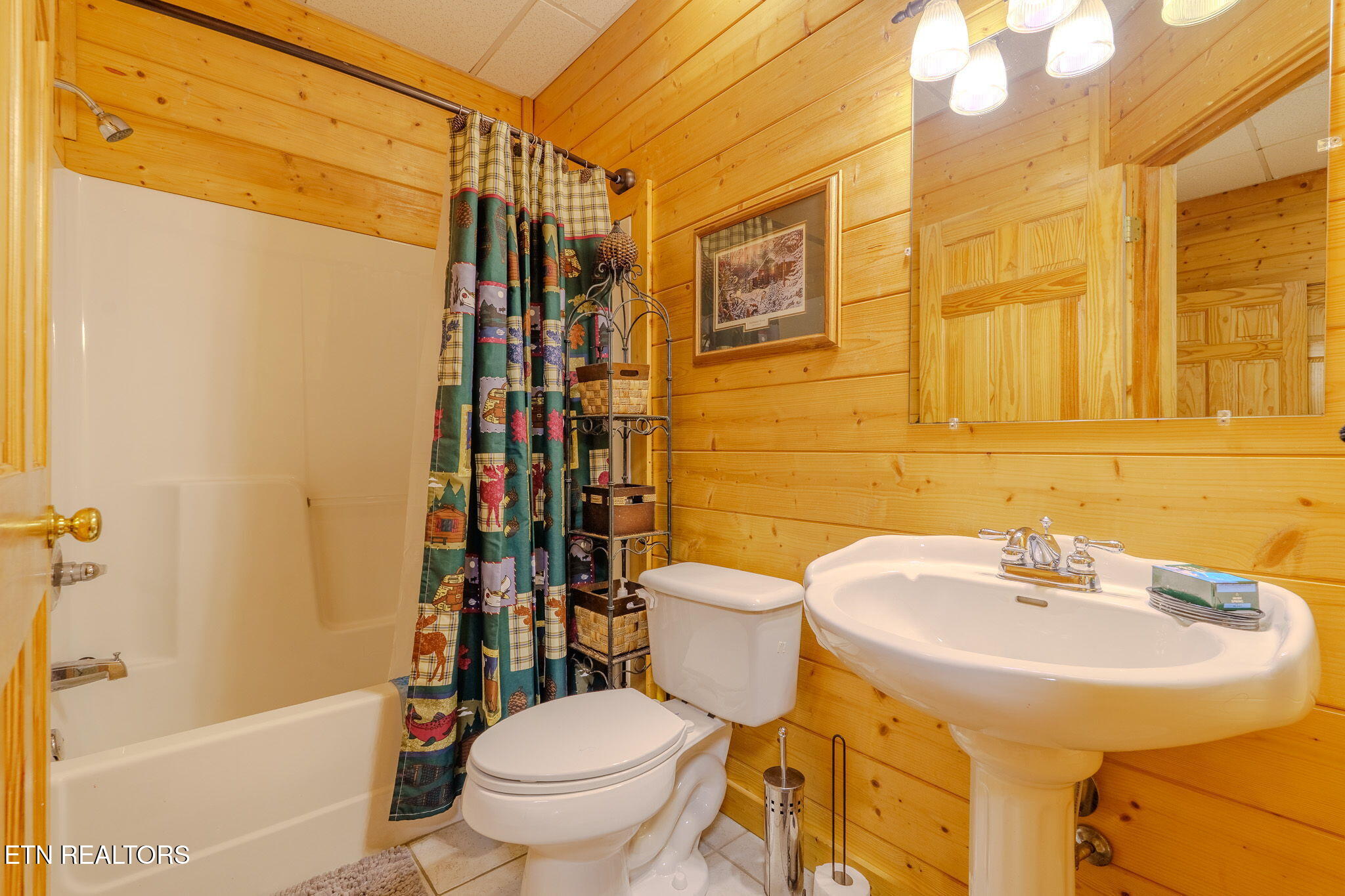 3517 Sandridge Way Pigeon Forge, TN 37863 - Photo 22 of 56 3-web-or-mls-_DSC0008-HDR