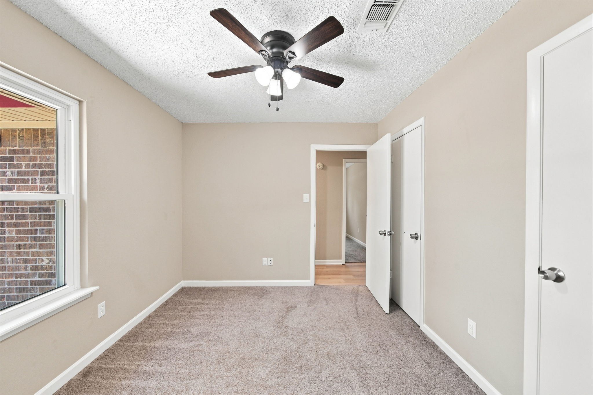 13317 Rene Circle Santa Fe, TX 77510 - Photo 23 of 35 Second bedroom