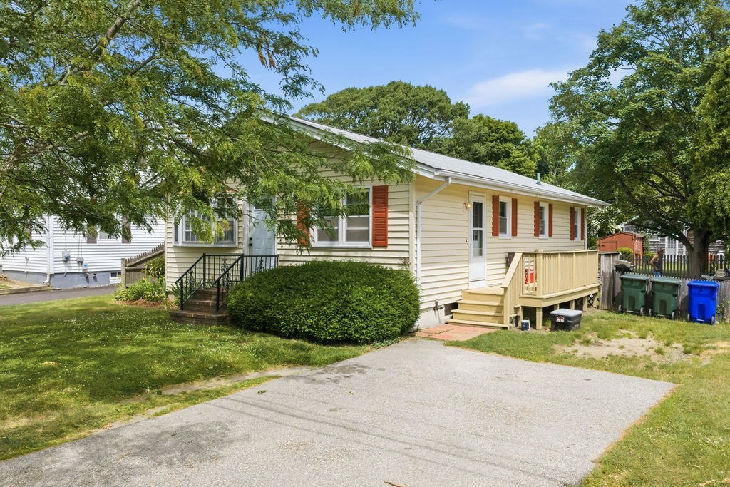 117 Fales Road Bristol, RI 02809 - Photo 6 of 42