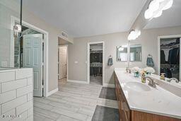 2935 North Ricardo Mesa, AZ 85215 - Photo 16 of 62 OxIlXfyA