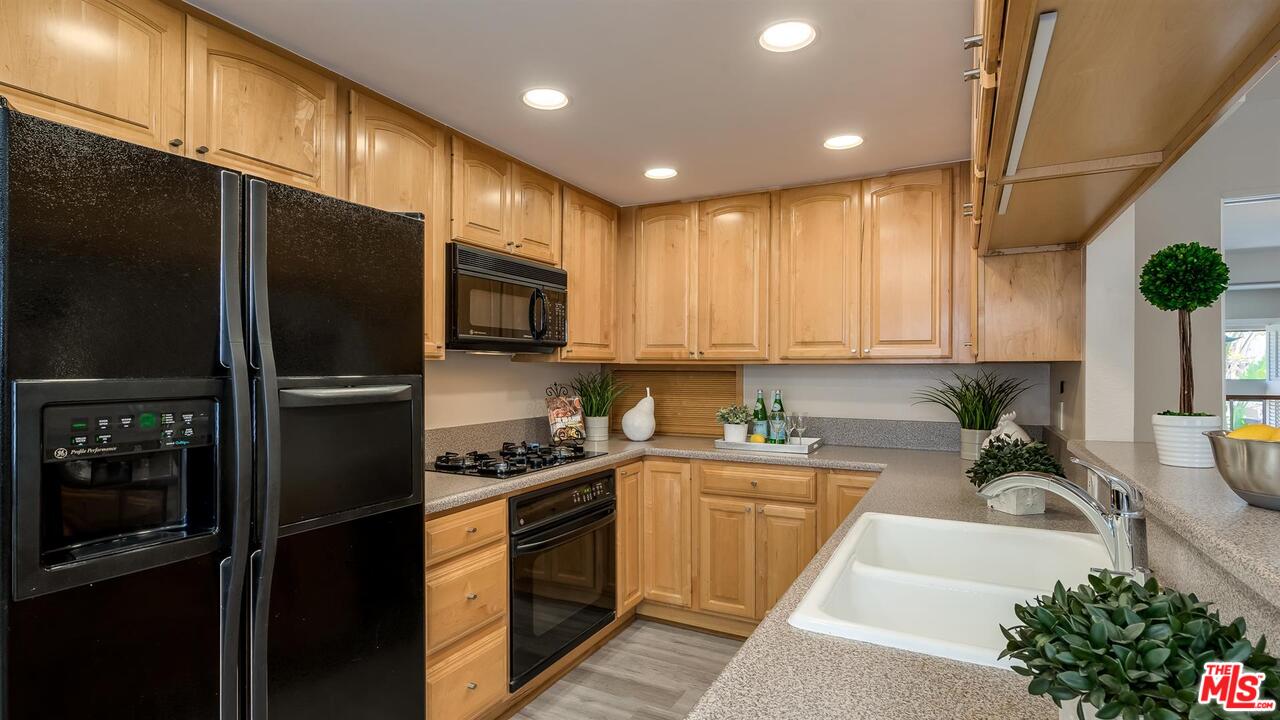 4561 Alla Road, Unit 1 Marina del Rey, CA 90292 - Photo 12 of 23