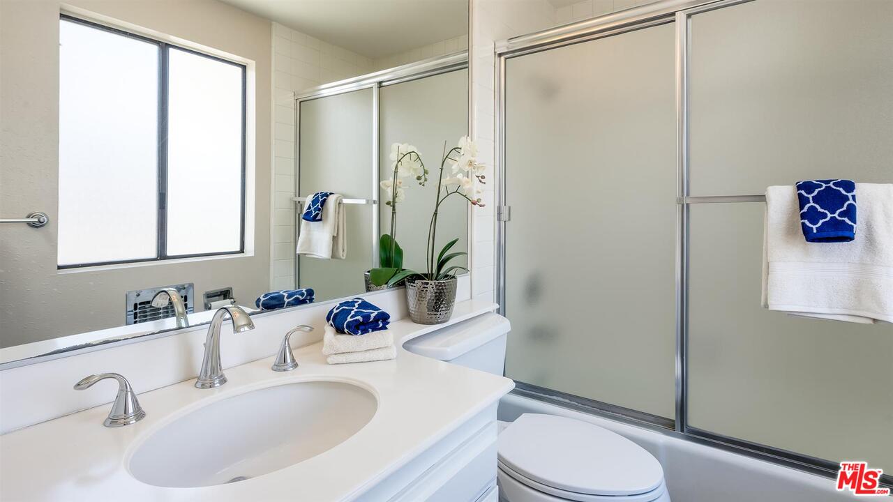 4561 Alla Road, Unit 1 Marina del Rey, CA 90292 - Photo 19 of 23